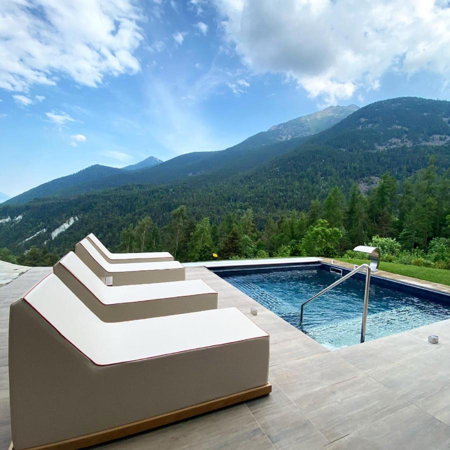Silou Retreat Hotel Champdepraz Exterior photo