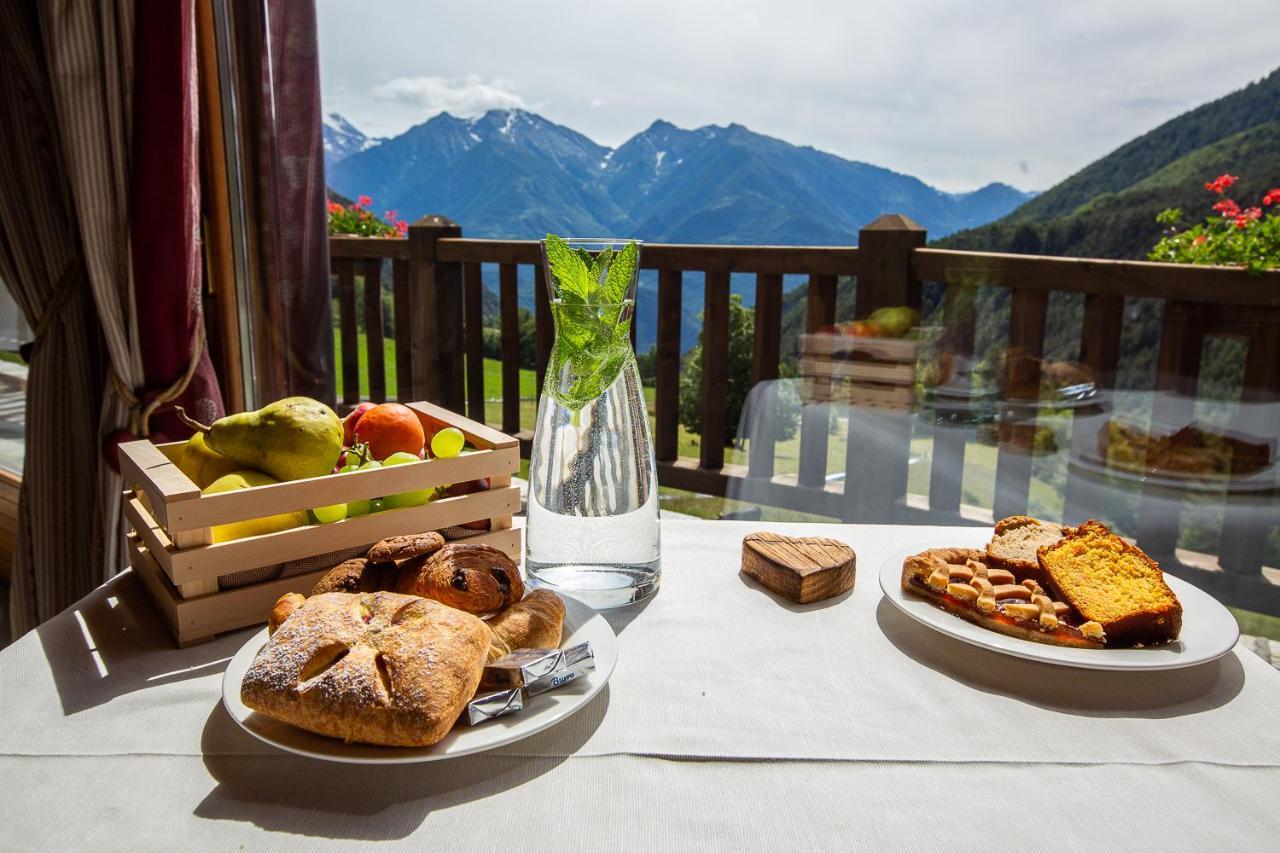 Silou Retreat Hotel Champdepraz Exterior photo