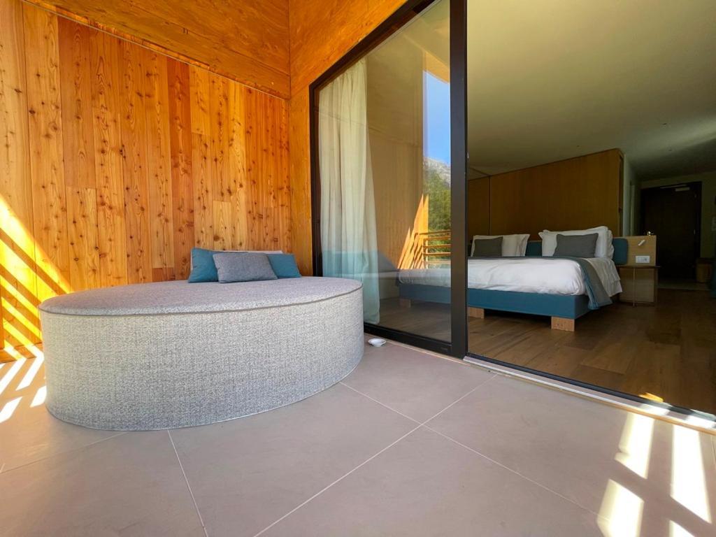 Silou Retreat Hotel Champdepraz Exterior photo