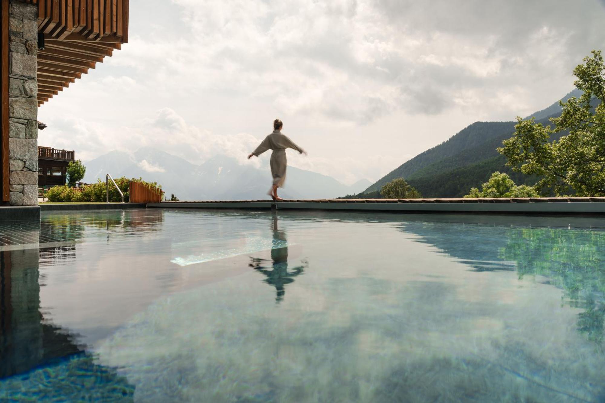 Silou Retreat Hotel Champdepraz Exterior photo