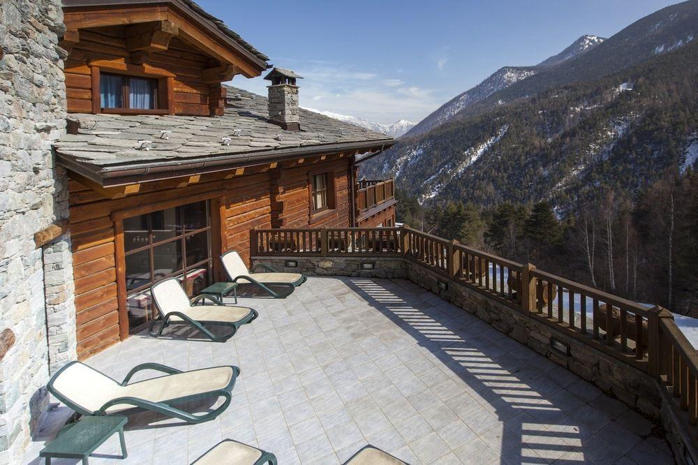 Silou Retreat Hotel Champdepraz Exterior photo