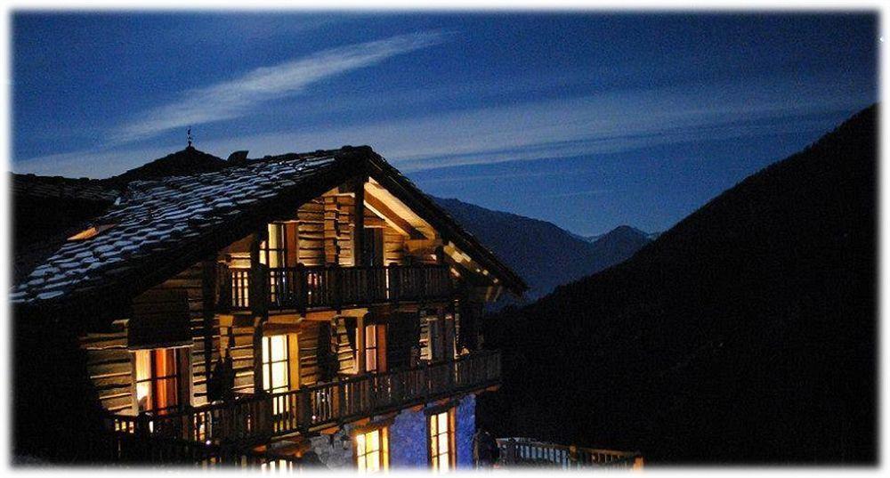 Silou Retreat Hotel Champdepraz Exterior photo