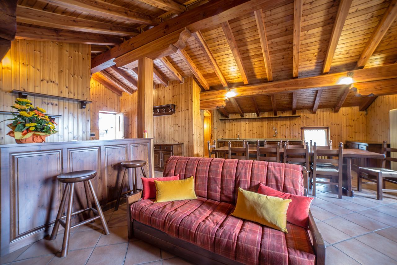 Silou Retreat Hotel Champdepraz Exterior photo